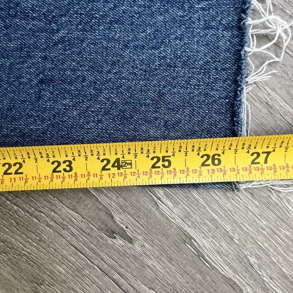 LUCKY BRAND High Rise Mom Jeans Drew Blue Sz 10/30 Raw Hem Exposed Buttons Ankle - Picture 11 of 11